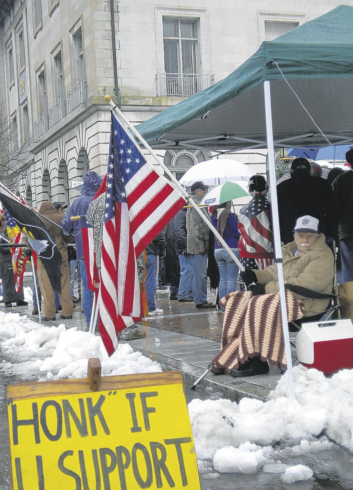 2009-12-26 Monument Terrace Troops Rally